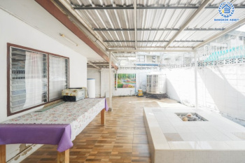 *****บ้านเดี่ยวมือสองย่านกรุงเทพฯ ม.จรัญสนิทวงศ์75 เนื้อที่กว้างขวางมากถึง 119 ตร.ว.  ฟังก์ชัน 3 ห้องนอน 3 ห้องน้ำ ที่จอดรถ 2 คัน พื้นที่หน้าบ้านกว้างขวาง บนทำเลแห่งการเดินทาง ใกล้รถไฟฟ้าสายสีแดงอ่อน "สถานีบางบำหรุ" และทางด่วน "ศรีรัช"